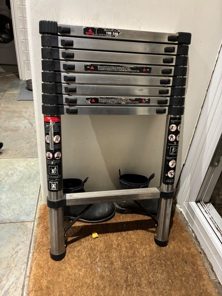 Telescopic Ladder – Good Condition, Extendable