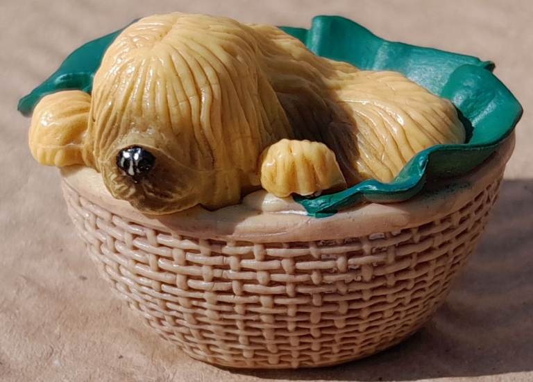 M.E.G. VINTAGE 1994 PUPPY IN MY POCKET MINIATURE COLLECTABLE TOY FRENCH BRIARD 'HENRI'