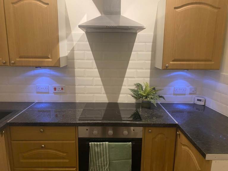 2 bedroom and Main door flat available to rent G42, southside Glasgow. 