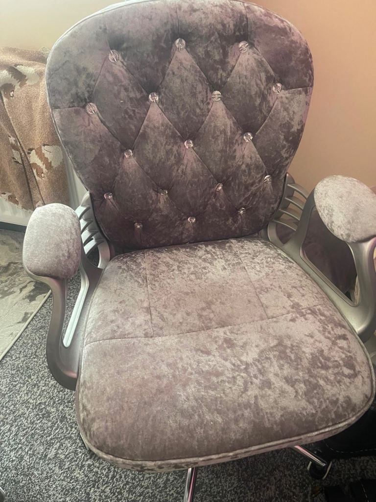 Crushed velvet computer chair