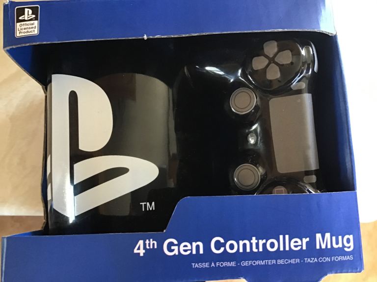PS4 4th generation controller mug, Brand New Boxed + FREE steelbook ps4 game fallout 4 mint Quality