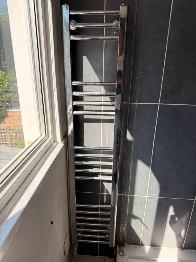 Chrome Straight Electric Ladder Towel Rail + Heating Element - Used - 1400 x 300mm