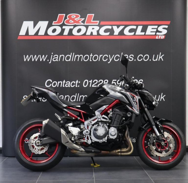 Kawasaki Z900. Low miles. 1 owner from new.