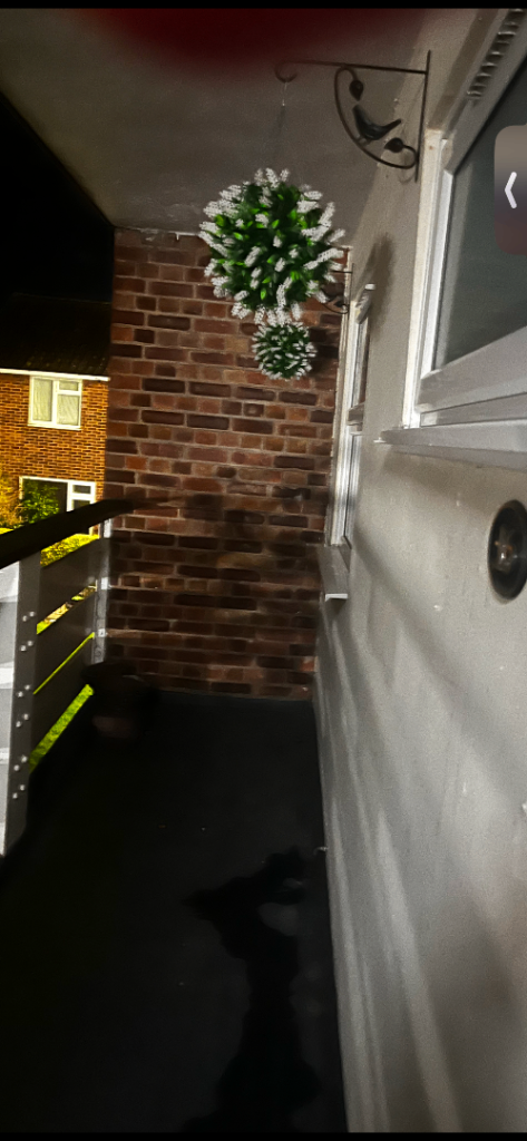 COUNCIL STUDIO FLAT WITH RTB & OWN FRONT DOOR 