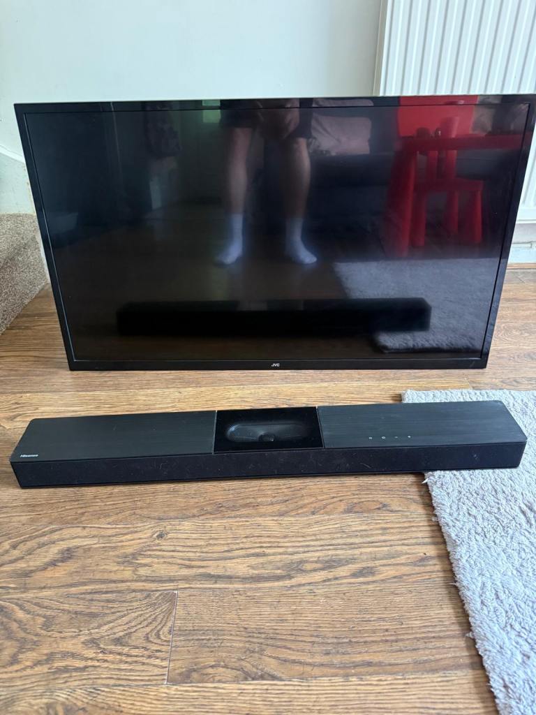 JVC 39inch tv with Hisense soundbar model HS2000