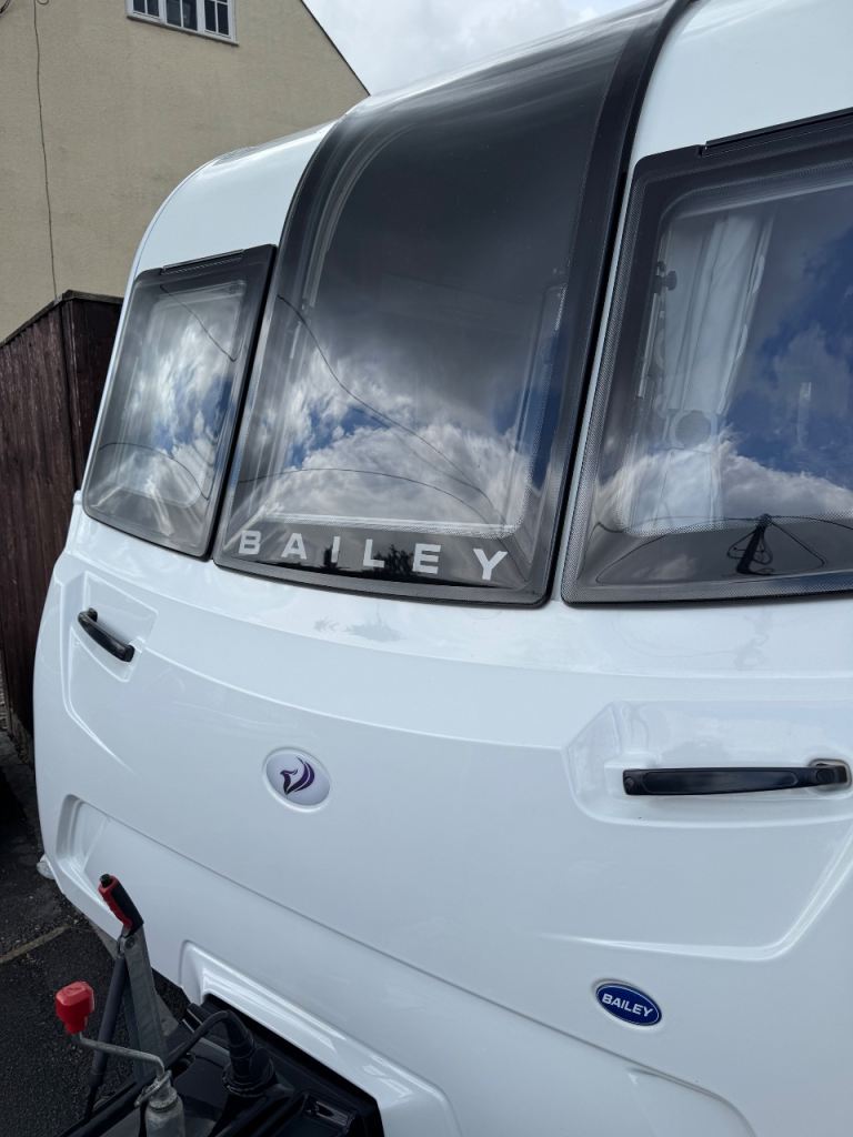 Bailey Phoenix + 420 Caravan 