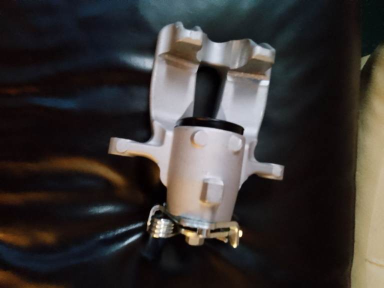 Back brake caliper r/s vauxhall insinaia brand new
