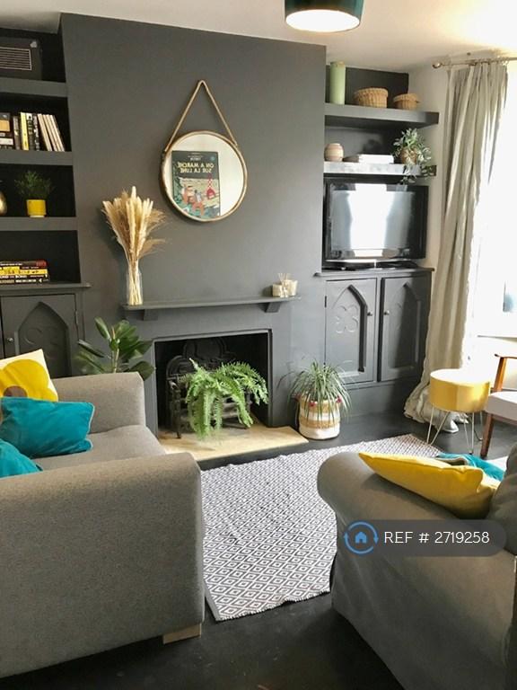 2 bedroom house in Kent Street, Whitstable, CT5 (2 bed) (#2719258)