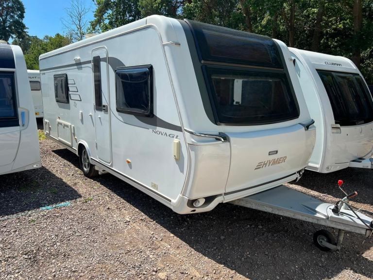 HYMER NOVA 580 - 2015 - 4 BERTH - FIXED SINGLE BEDS - END WASHROOM - PRISTINE 