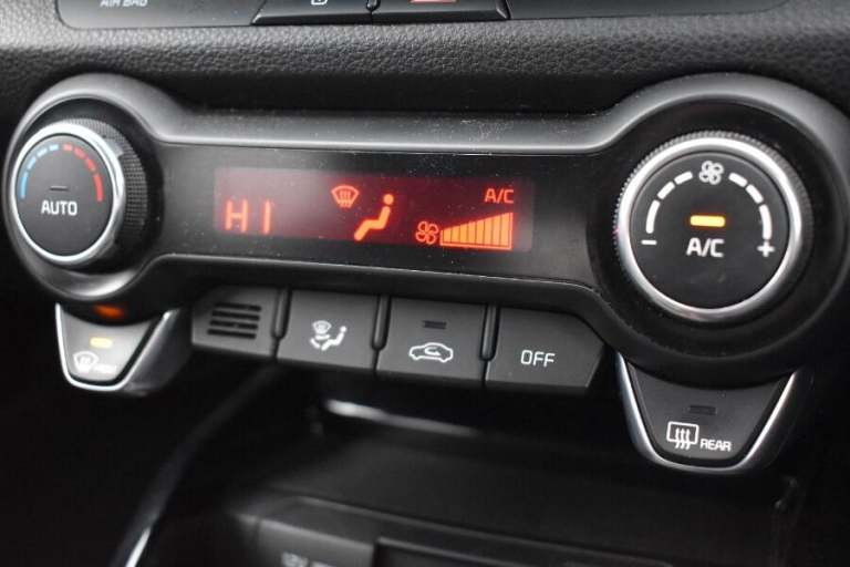 2019 Kia Stonic 1.0 T Gdi 4 Suv 5dr Petrol Dct Euro 6 (s/s) (118 Bhp) HATCHBACK Petrol Automatic