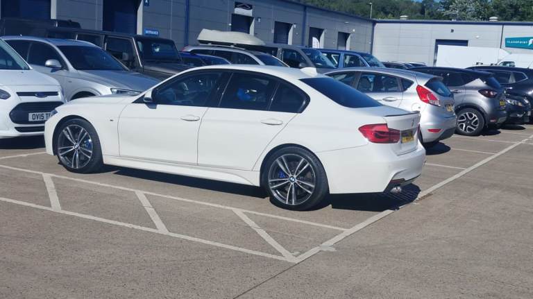 BMW, 3 SERIES, Saloon, 2015, Manual, 1995 (cc), 4 doors