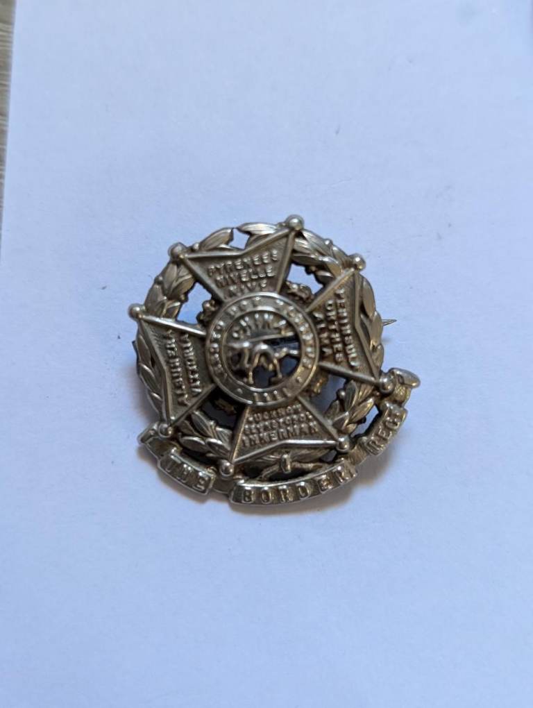Vintage British Army The Border Regiment White Metal Pin Badge 