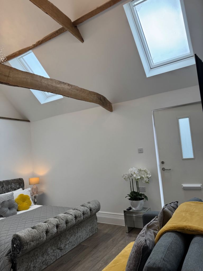 PRIVATE SELF-CONTAINED LODGE – CHELMSFORD