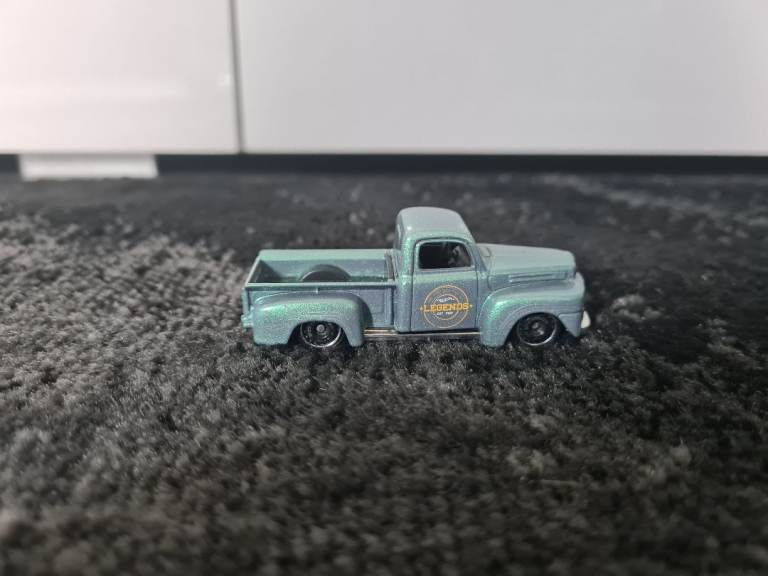 Hot Wheels '49 Ford F1 Pickup Truck – Green, Good Condition