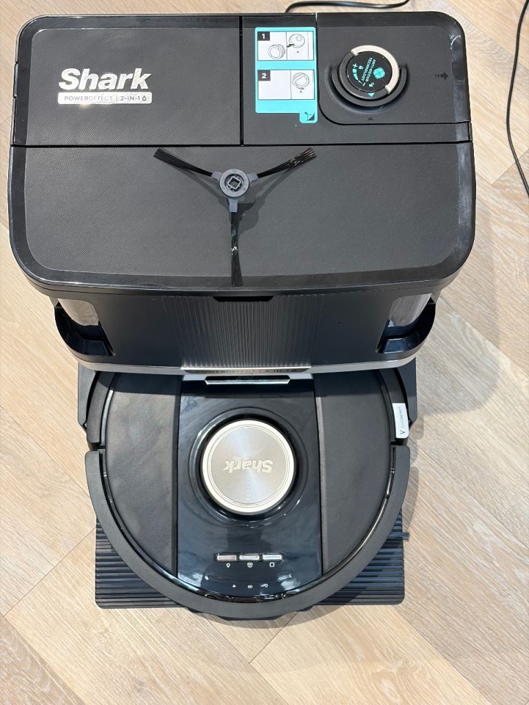 Shark PowerDetect 2 in 1 Robot Vac & Mop