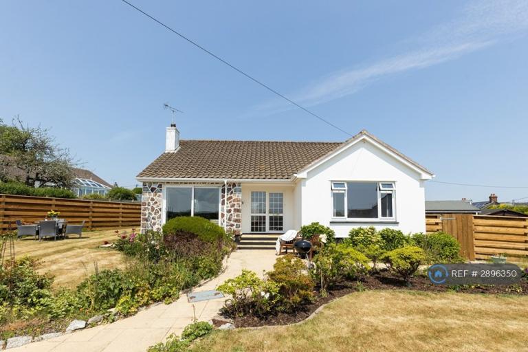 2 bedroom house in Bowling Green, Falmouth, TR11 (2 bed) (#2896350)