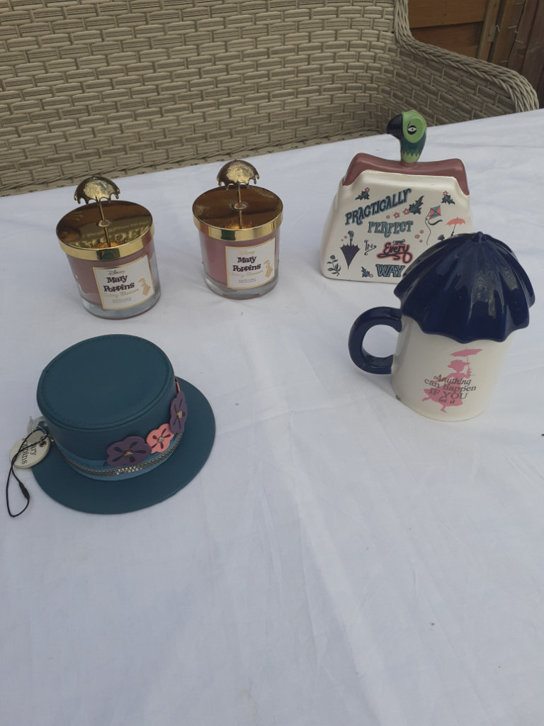Mary Poppins bits , everything in the photos for sale -1 candle