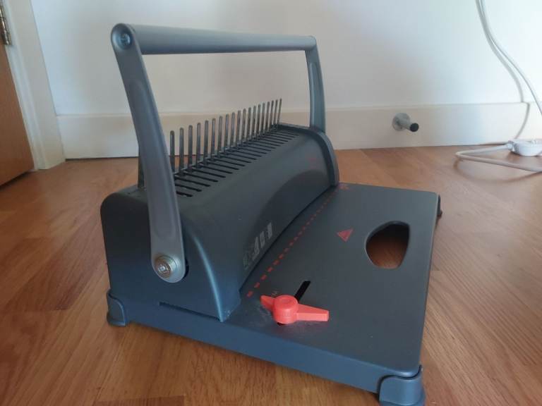 Binding Machine with Plastic Combs