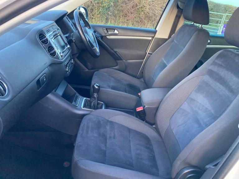 2013 Volkswagen Tiguan 2.0 TDI BlueMotion Tech SE 4WD Euro 5 (s/s) 5dr ESTATE Diesel Manual