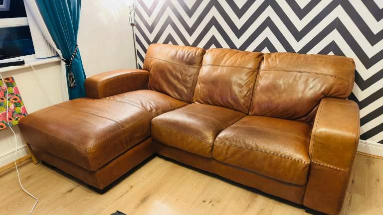DFS Thor Genuine Leather Suite – Right Hand Chaise + 2 Seater Sofa