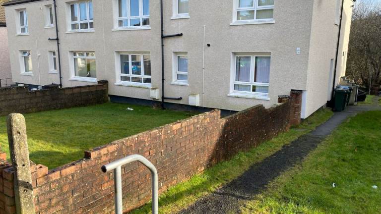 3 bed ground floor flat in Cumnock, East Ayrshire 
