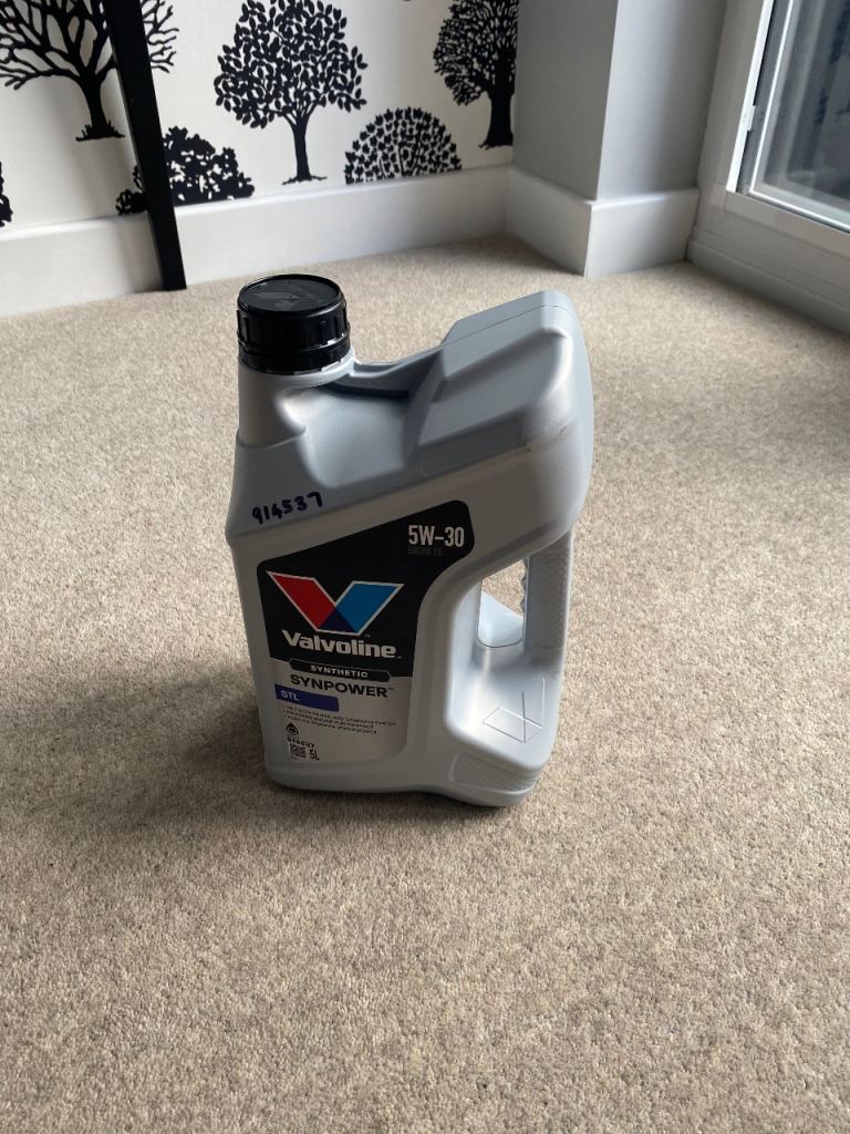 Valvoline 5W-30 Engine Oil