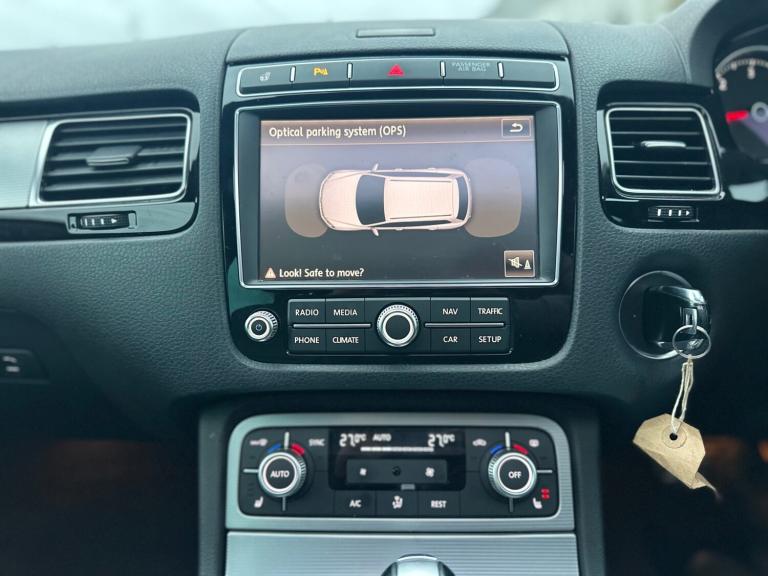 2015 Volkswagen Touareg 3.0 V6 TDI BlueMotion Tech 262 R-Line 5dr Tip Auto Euro 6 ESTATE Diesel A...