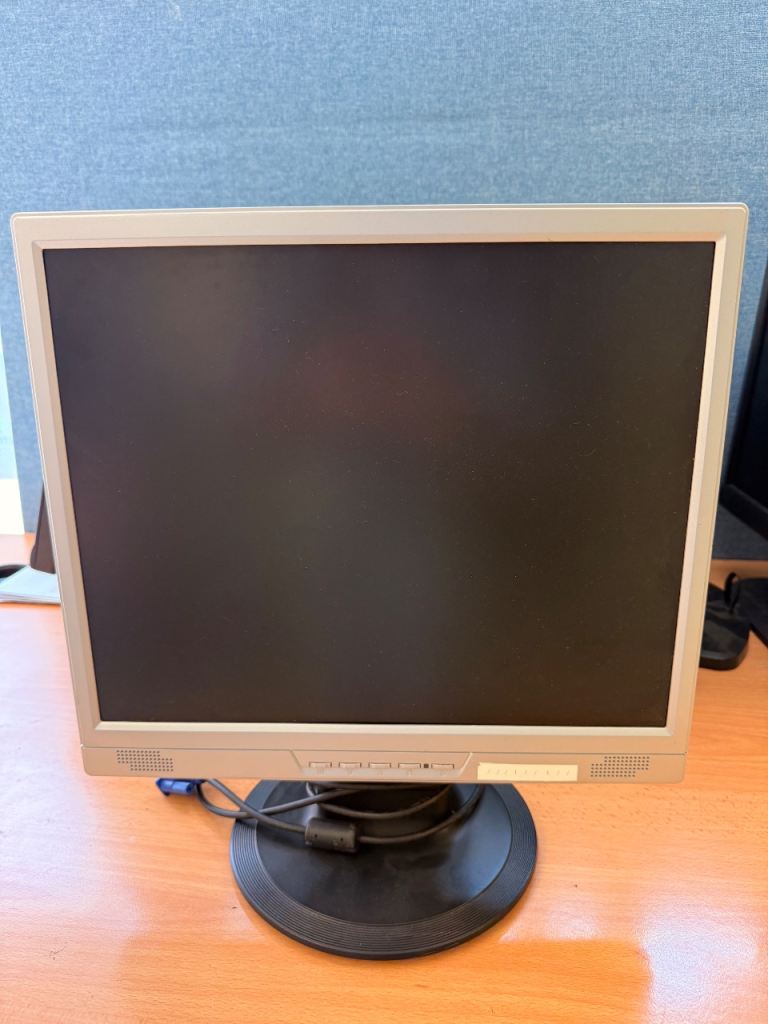 Compaq TFT5010 LCD Monitor – Good Condition
