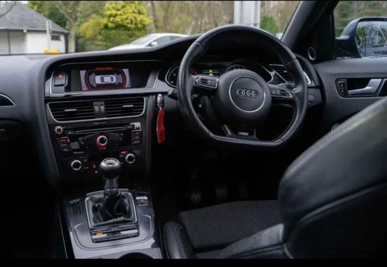 Audi, A4, Saloon, 2012, Manual, 1968 (cc), 4 doors