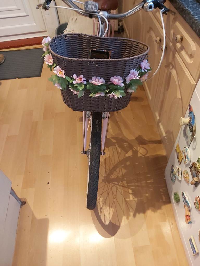 Girls viking belgravia like new very good condition 