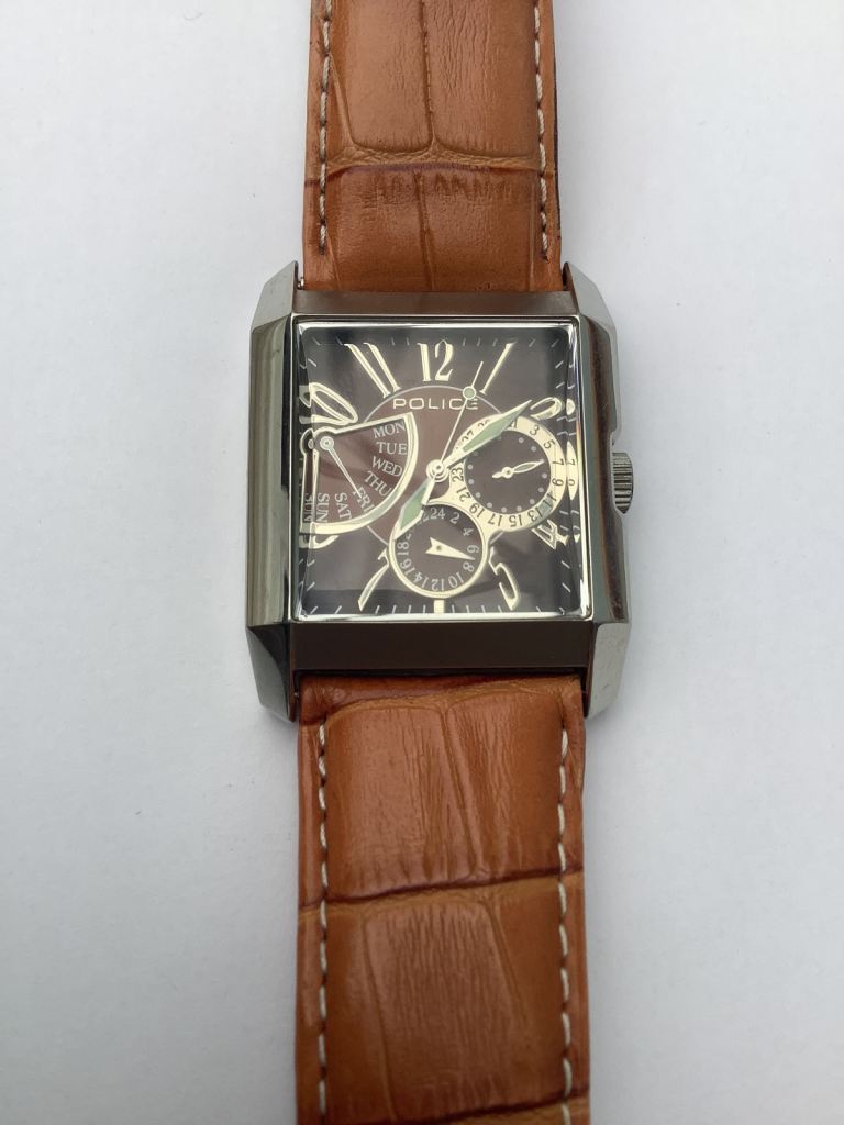 Genuine Men’s Police Watch With Tan Leather Strap.