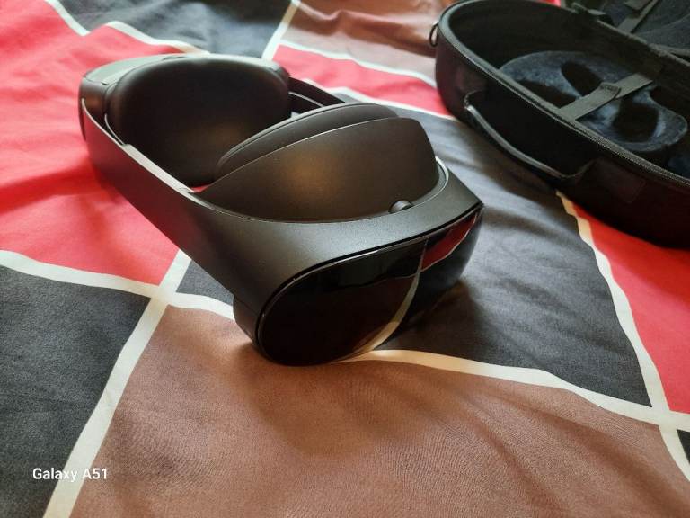 Meta quest pro vr headset 