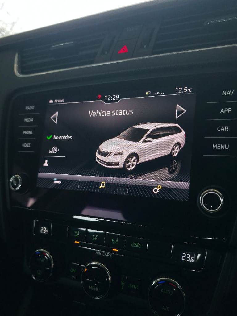 Skoda Octavia 2.0 TDi SE Technology Estate 150 Euro 6