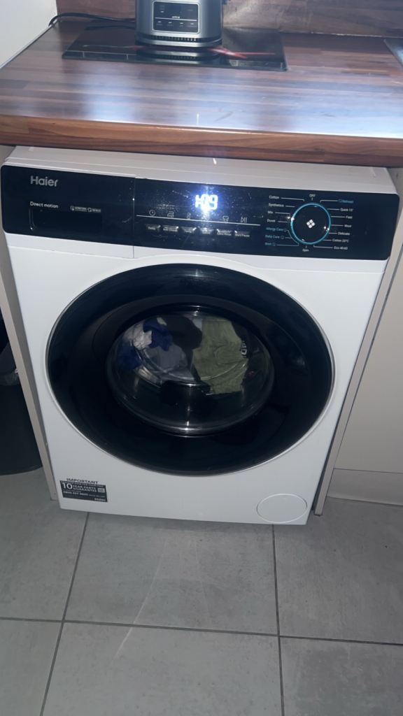 image for HAIER washing machine 9kg LIKE NEW ‘delivery available 