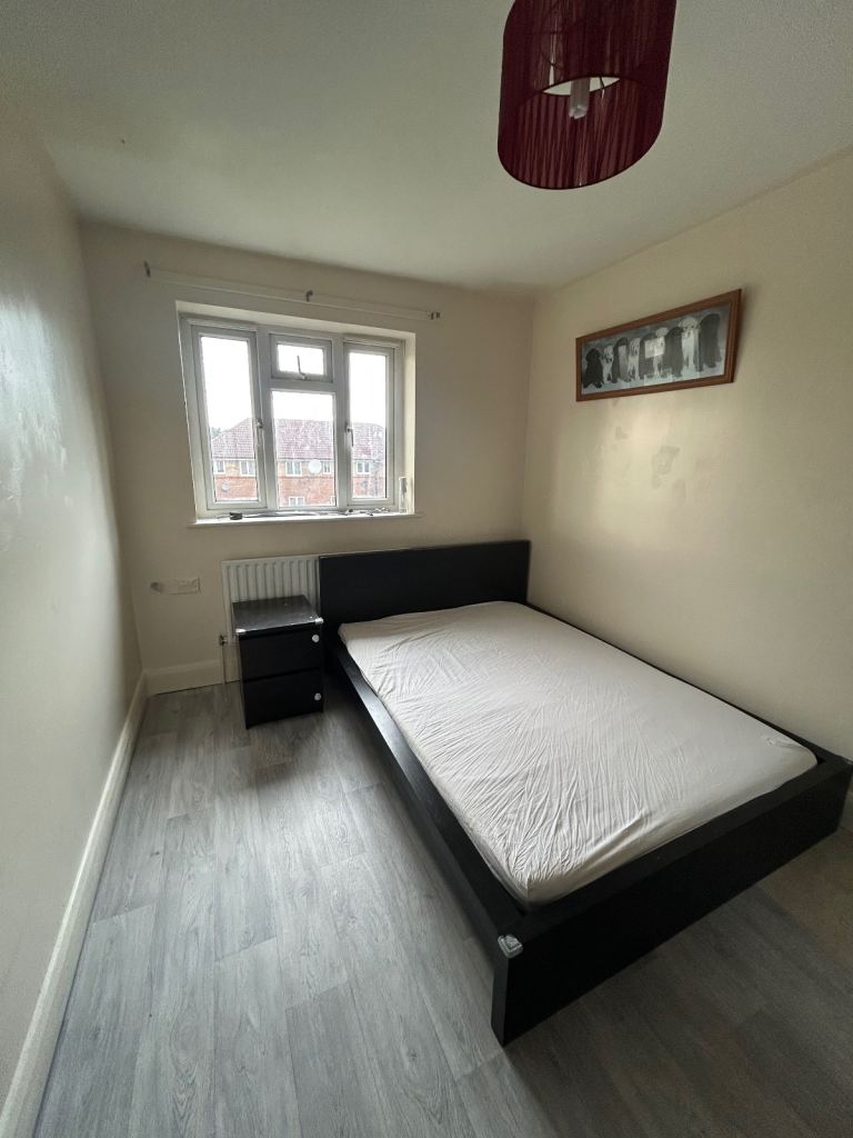 Double bedroom for rent (Female)