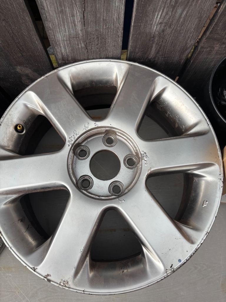 Full set of 17” Nissan Rims