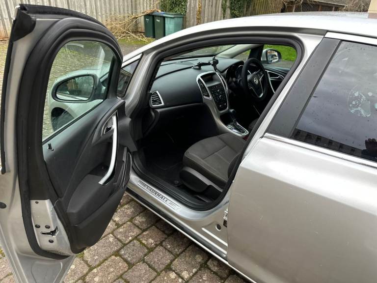 Vauxhall, ASTRA, Hatchback, 2010, Other, 1598 (cc), 5 doors