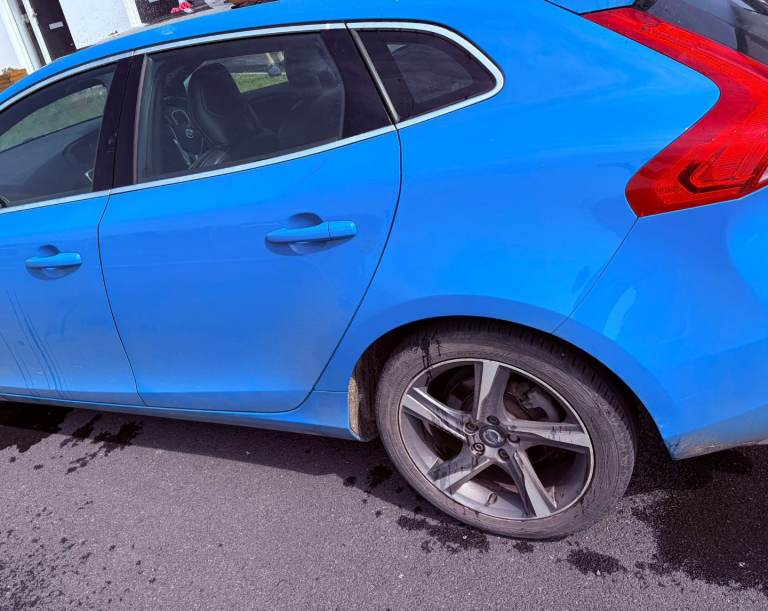 Volvo, V40, Hatchback, 2015, Manual, 1596 (cc), 5 doors