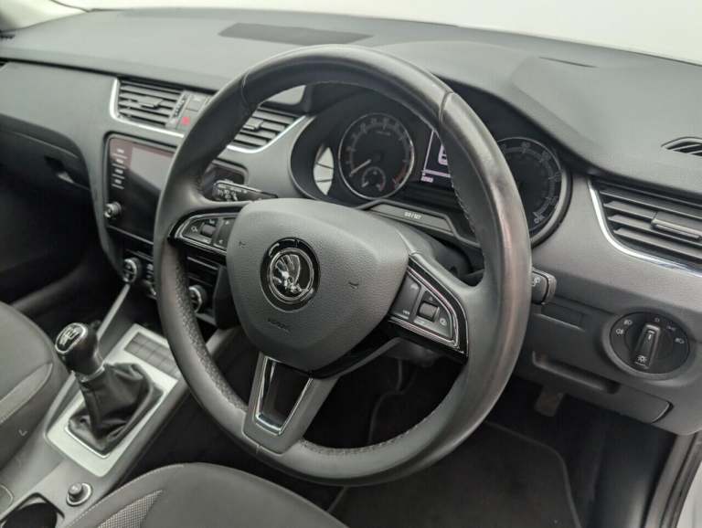 2019 Skoda Octavia 1.6 TDI SE Estate 5dr Diesel Manual Euro 6 (s/s) (115 ps) - CRUISE, AIR CON ES...