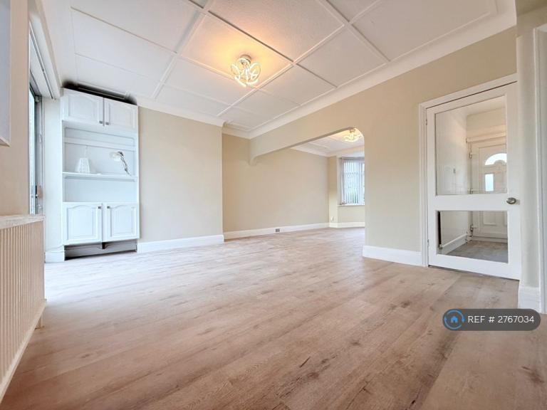 3 bedroom house in Fairfields Crescent, London, NW9 (3 bed) (#2767034)