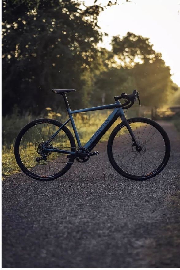 Boardman ADV 8.9E electric bike