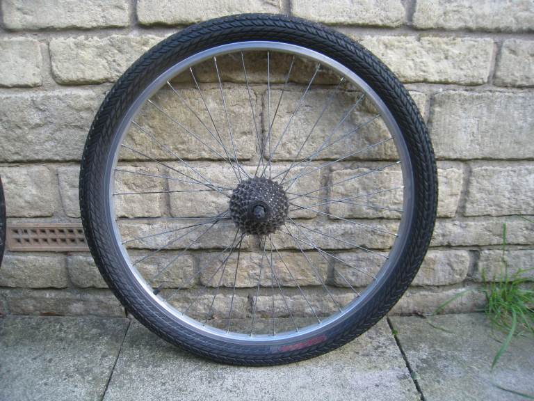 26 inch back wheel 7 speed gears 