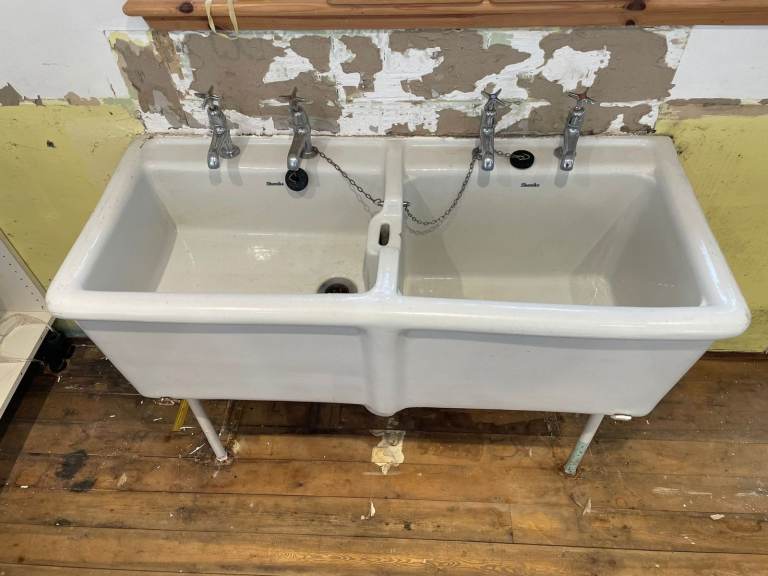 Belfast Sink - Double - Armitage Shanks