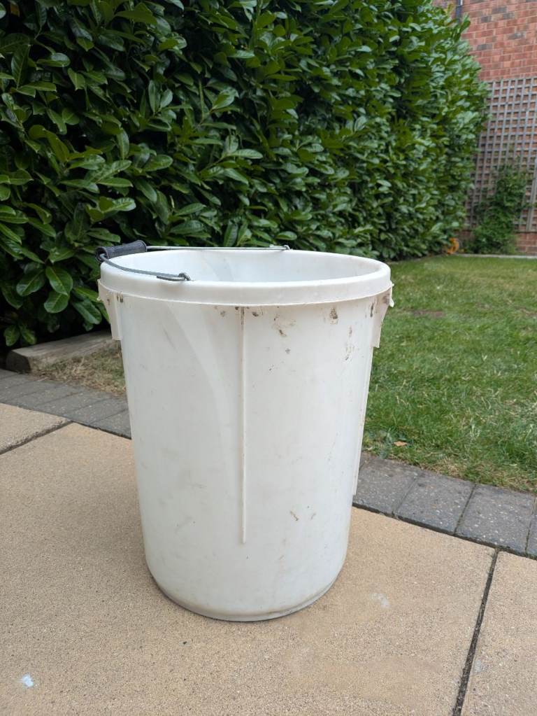 Bucket for mixing cement etc.