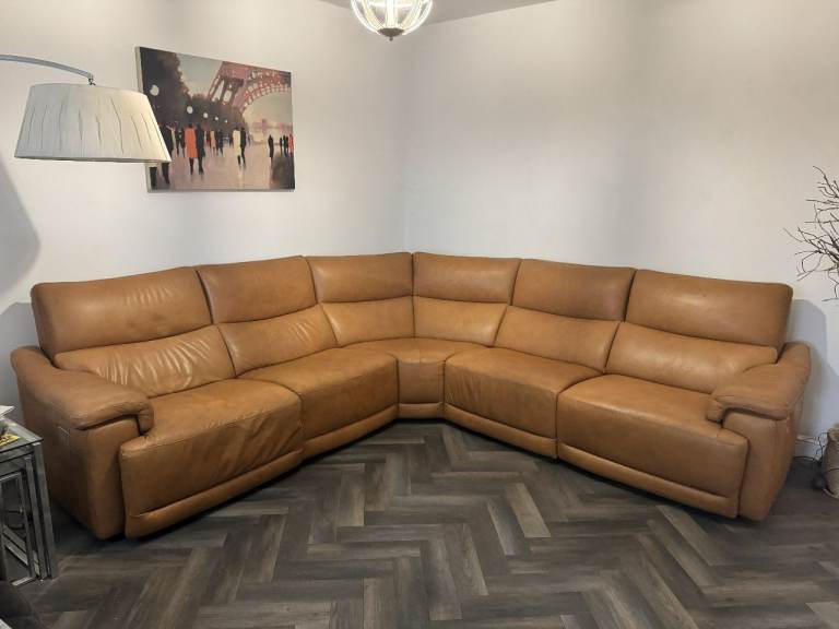 Natuzzi Editions Amorevole Leather Sectional Sofa in Tan — Excellent Condition