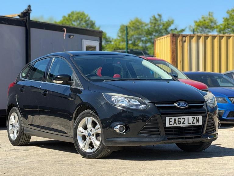 2012 Ford Focus 1.6 125 Zetec 5dr Powershift HATCHBACK PETROL Automatic