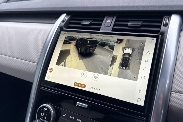 2024 Land Rover Discovery 3.0 D300 Dynamic HSE 5dr SUV DIESEL Automatic