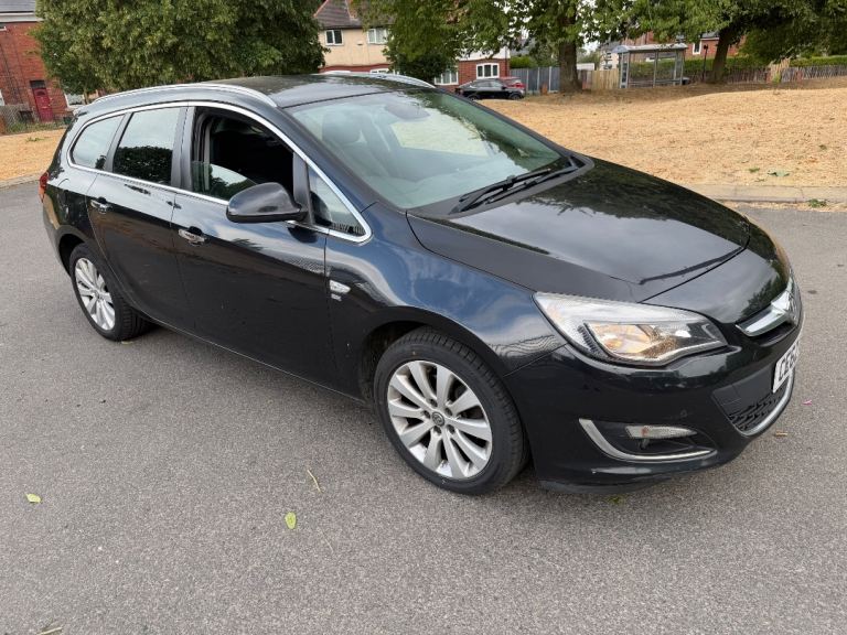 Vauxhall, ASTRA, Estate, 2012, Automatic, 1956 (cc), 5 doors