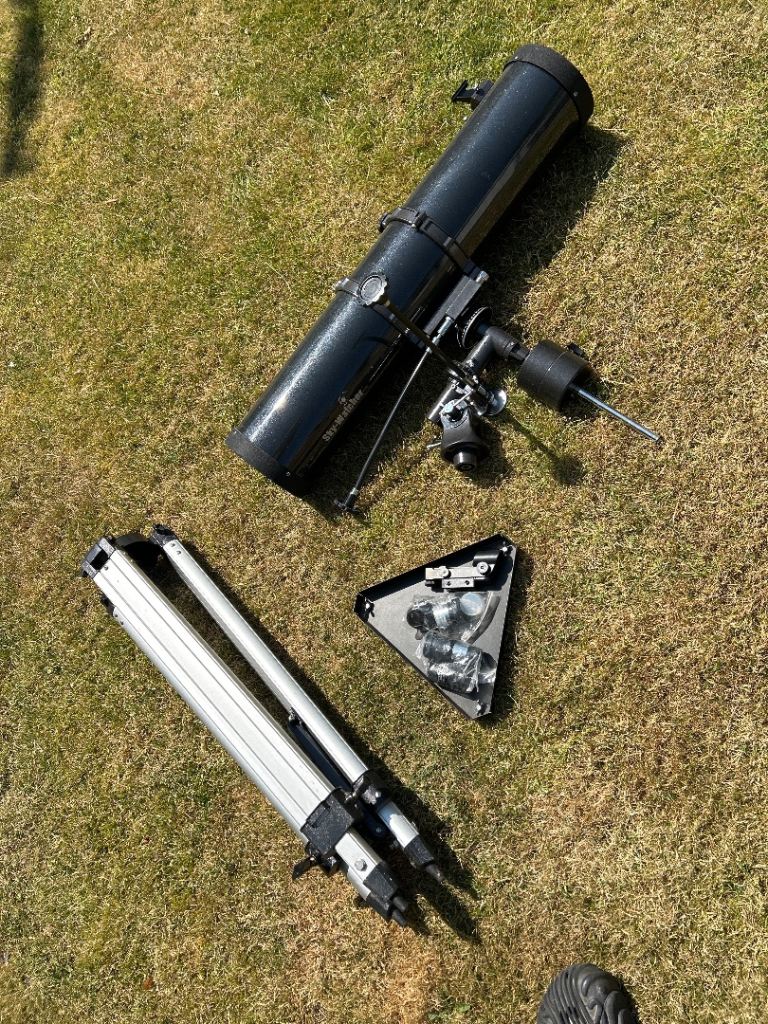 SKYwatcher Astrolux reflector Telescope - Beginners