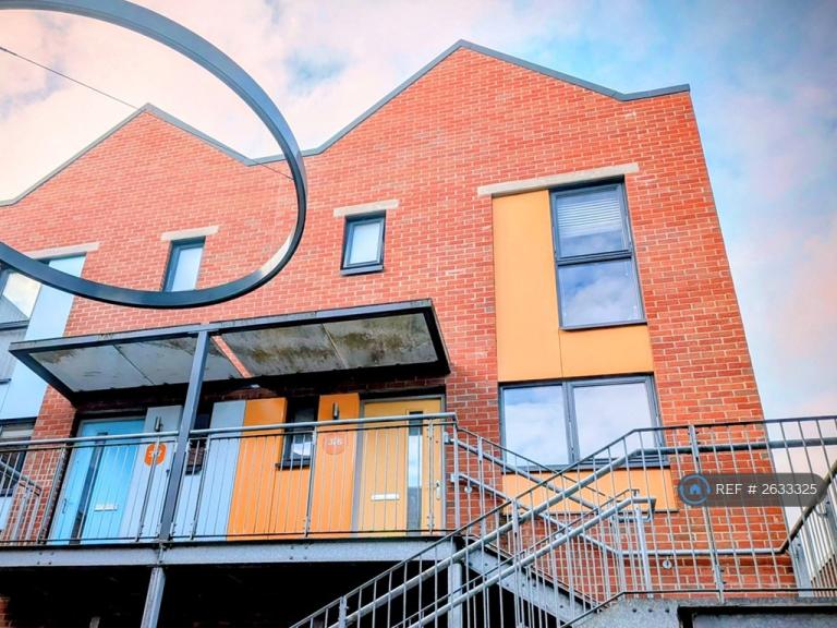 3 bedroom house in Paintworks, Arnos Vale, Bristol, BS4 (3 bed) (#2633325)